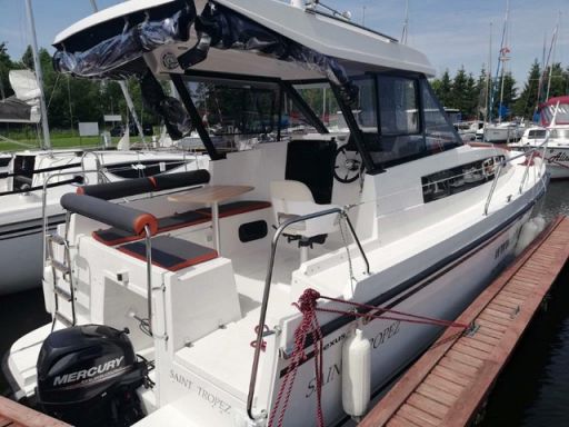 Houseboat Nexus Revo 870